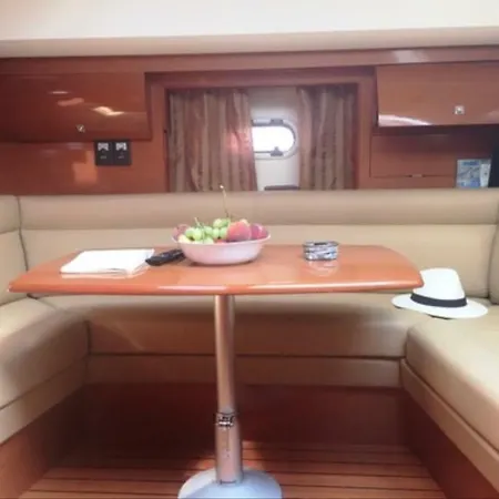 Prestige 42 Bateau-hôtel